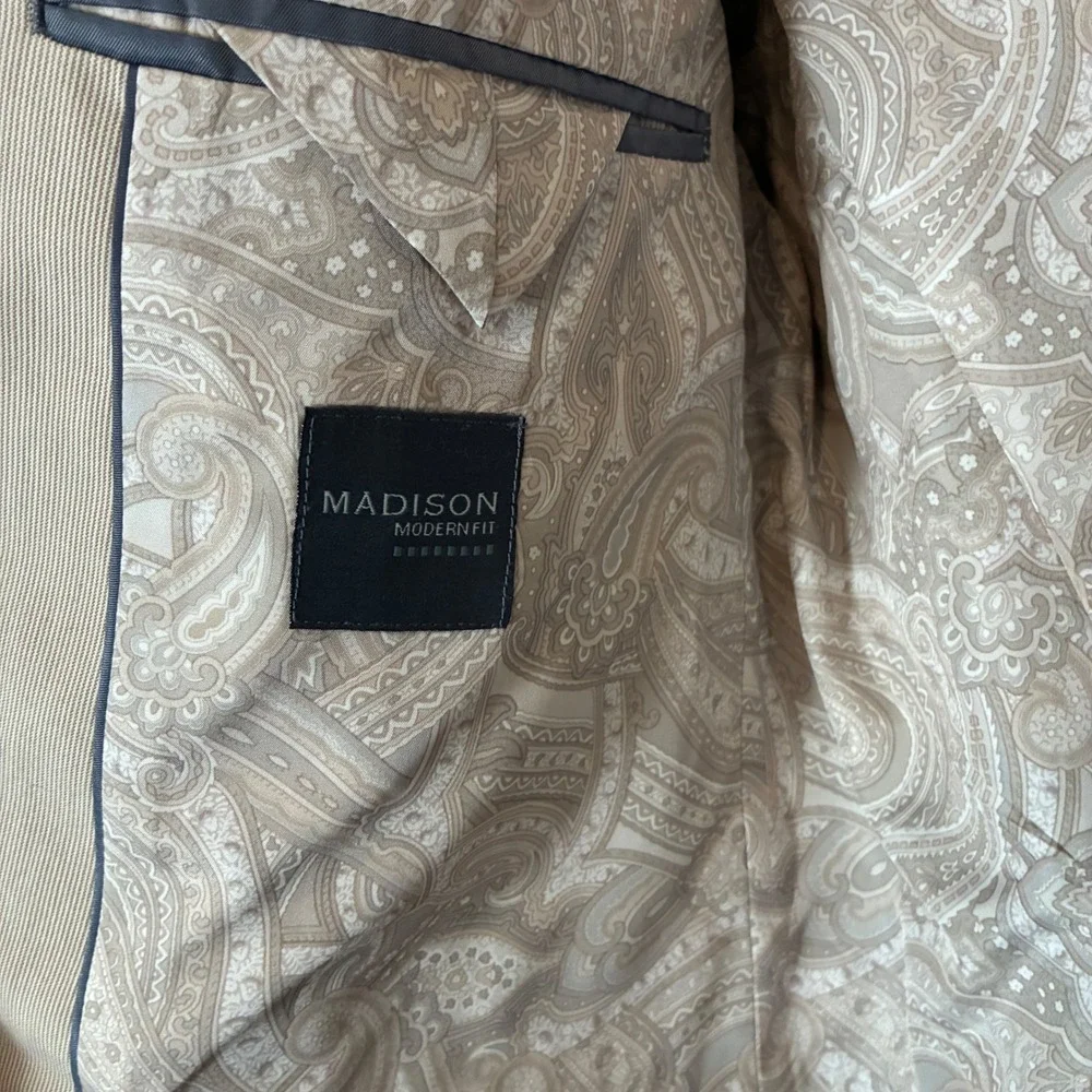 Madison Blazer Mens Size 42R Tan Micro Stripe Two Button Modern Fit Vented